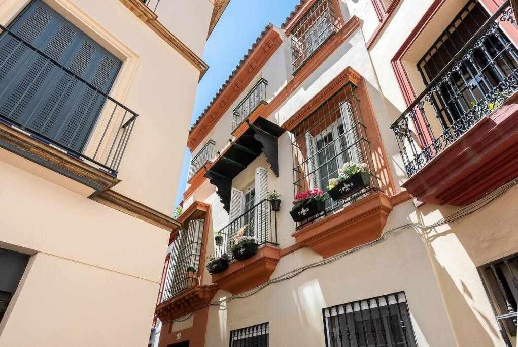 Monkeys Apartments 7Revueltas Deluxe Siviglia Esterno foto